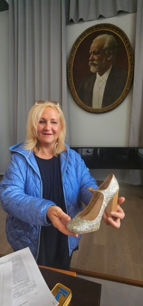 Прославленная звезда немецкой сцены официально расписалась в России