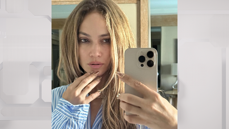 Без фильтров и макияжа: Дженнифер Лопес опубликовала впечатляющее фото