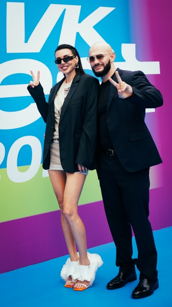 Нокаут иконам запада: звезды на синей дорожке VK Fest 2025