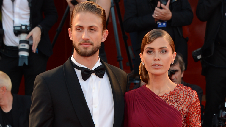 Семейный конфликт: дочь Виктории Бони не сдержала эмоций на публике