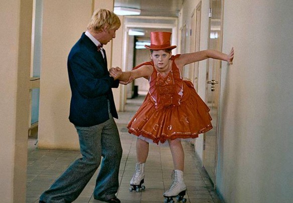 Тест: Угадай кино из СССР по кадру с женщиной в красном платье