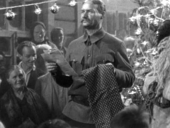 Тест: угадайте кино из СССР по женскому платью в горошек