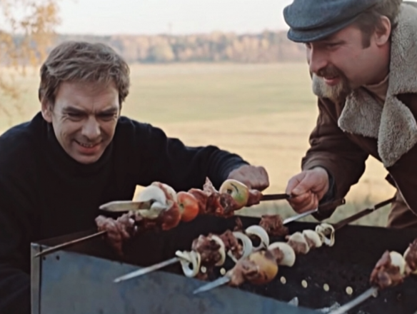 Тест: угадайте советские фильмы по кадру с героем на шашлыках