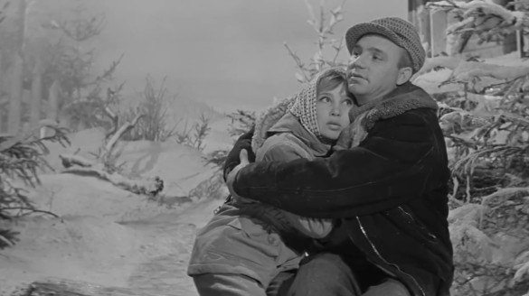 Тест: Узнай любимый фильм СССР по кадру с объятиями