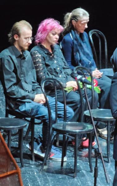 Бывшая молодая жена блеснула у гроба ловеласа Ивана Краско