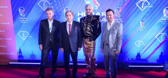 Серьезно больной Киркоров рухнул на сцену прямо во время выступления