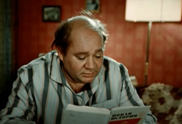 Тест: узнаете ли вы советский фильм по книге в кадре?