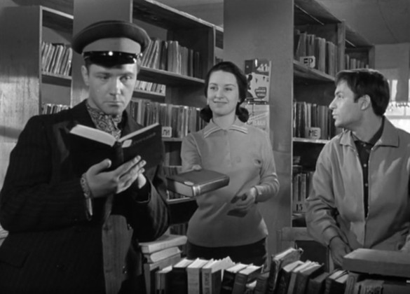 Тест: узнаете ли вы советский фильм по книге в кадре?