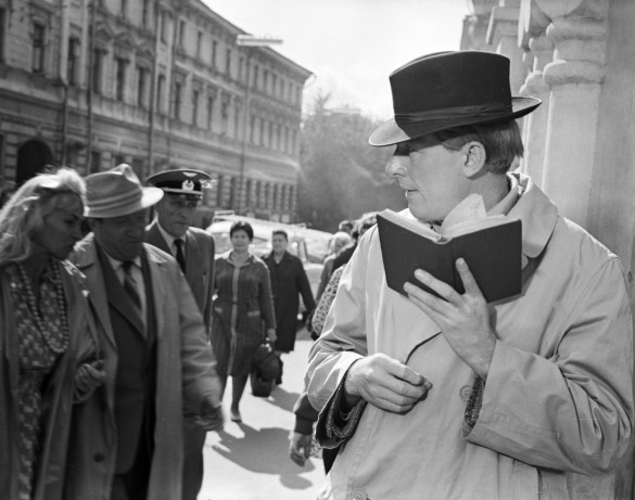 Тест: узнаете ли вы советский фильм по книге в кадре?