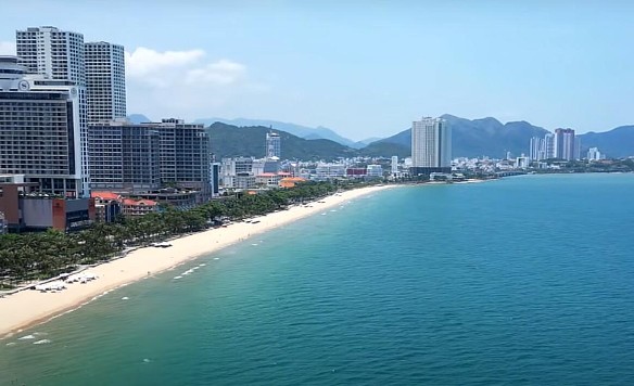 Три бюджетных направления для отдыха в августе: куда поехать за границу?