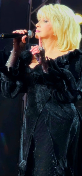 "Вся надежда на вас": долго молчавшая 73-летняя Аллегрова обратилась к людям