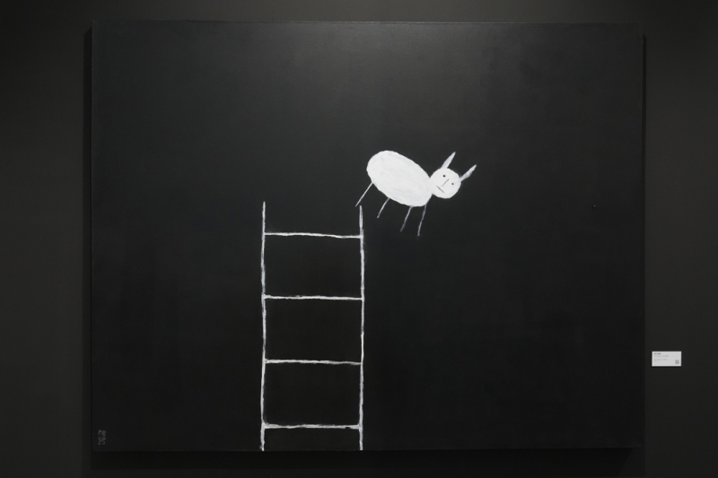 Почем лиса из гвоздей и жена художника? Самые дорогие работы ярмарки Cosmoscow-2025