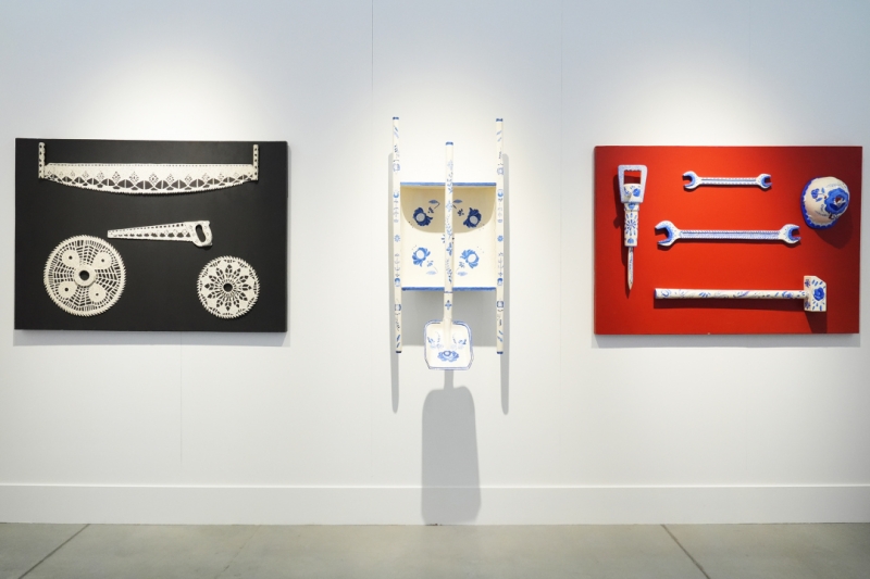 Почем лиса из гвоздей и жена художника? Самые дорогие работы ярмарки Cosmoscow-2025