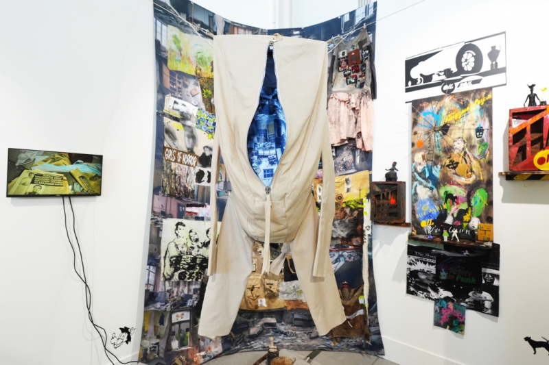 Почем лиса из гвоздей и жена художника? Самые дорогие работы ярмарки Cosmoscow-2025