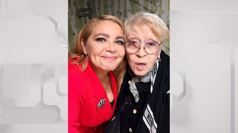 Пегова встретилась с 90-летней Фрейндлих в Санкт-Петербурге